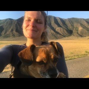 Meet your Posher, Casandra